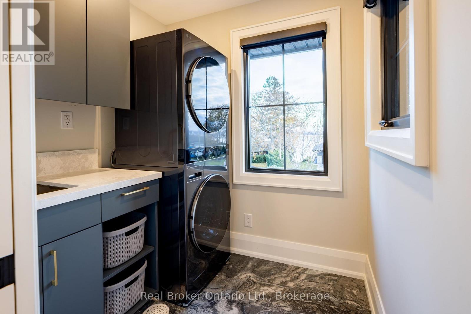 841 Danforth Place Property Photo 19