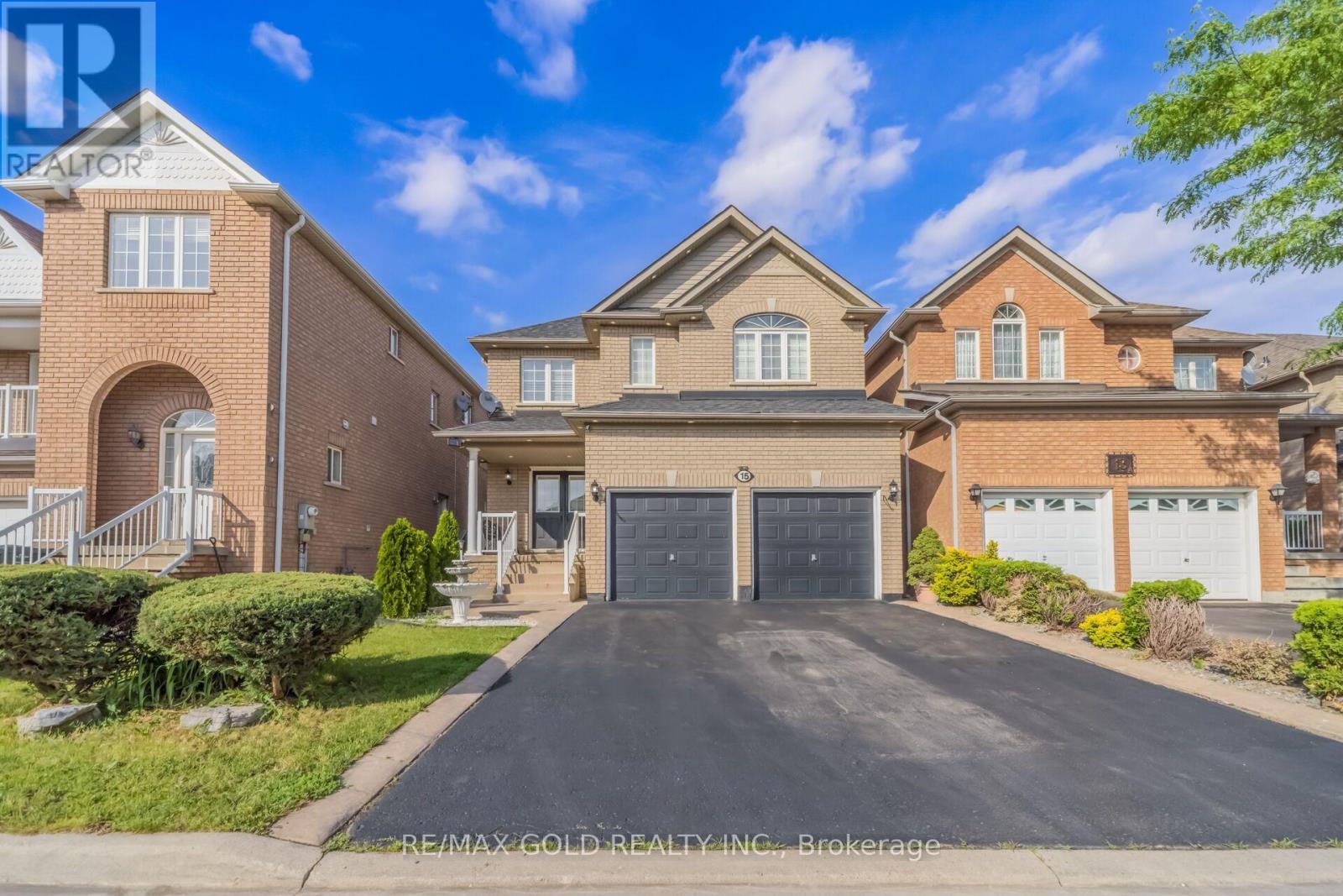 15 NEWARK WAY Property Photo 1