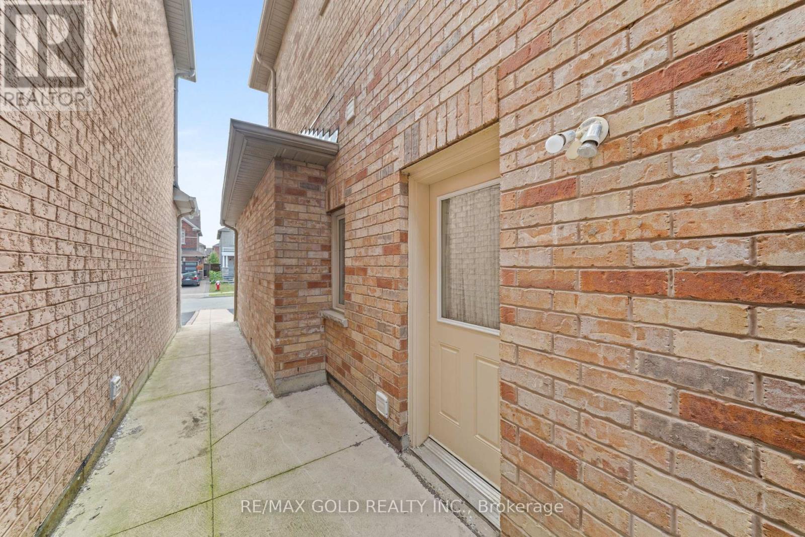 19 Attview Crescent Property Photo 21