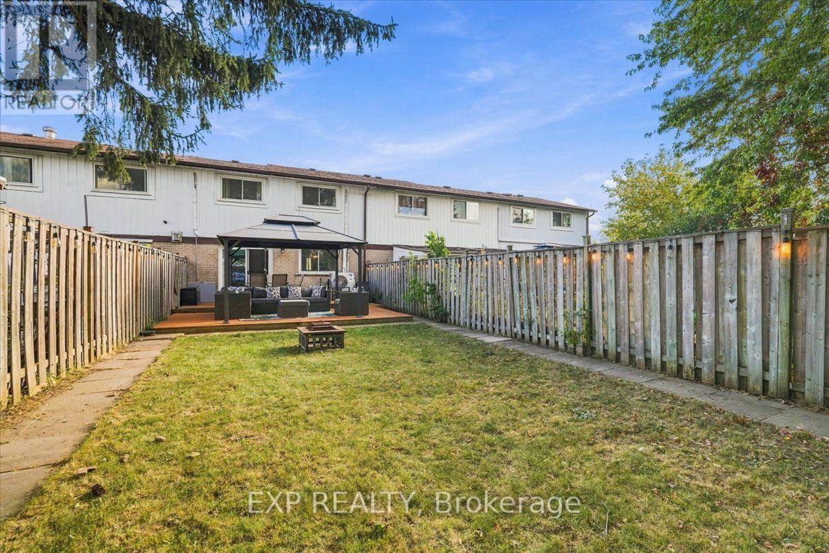 16 Havenbrook Court Property Photo 44