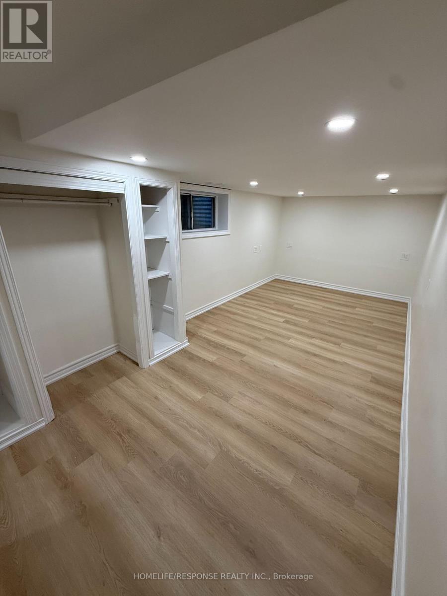 208 Lake Promenade Property Photo 10
