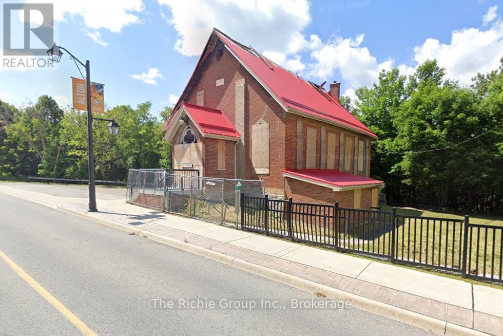 1532 Queen Street Property Photo 1