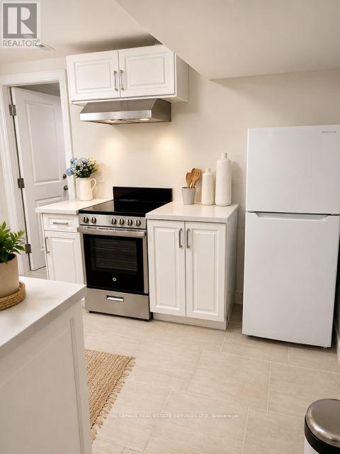 Lower - 17 Longfield Road Property Photo 2