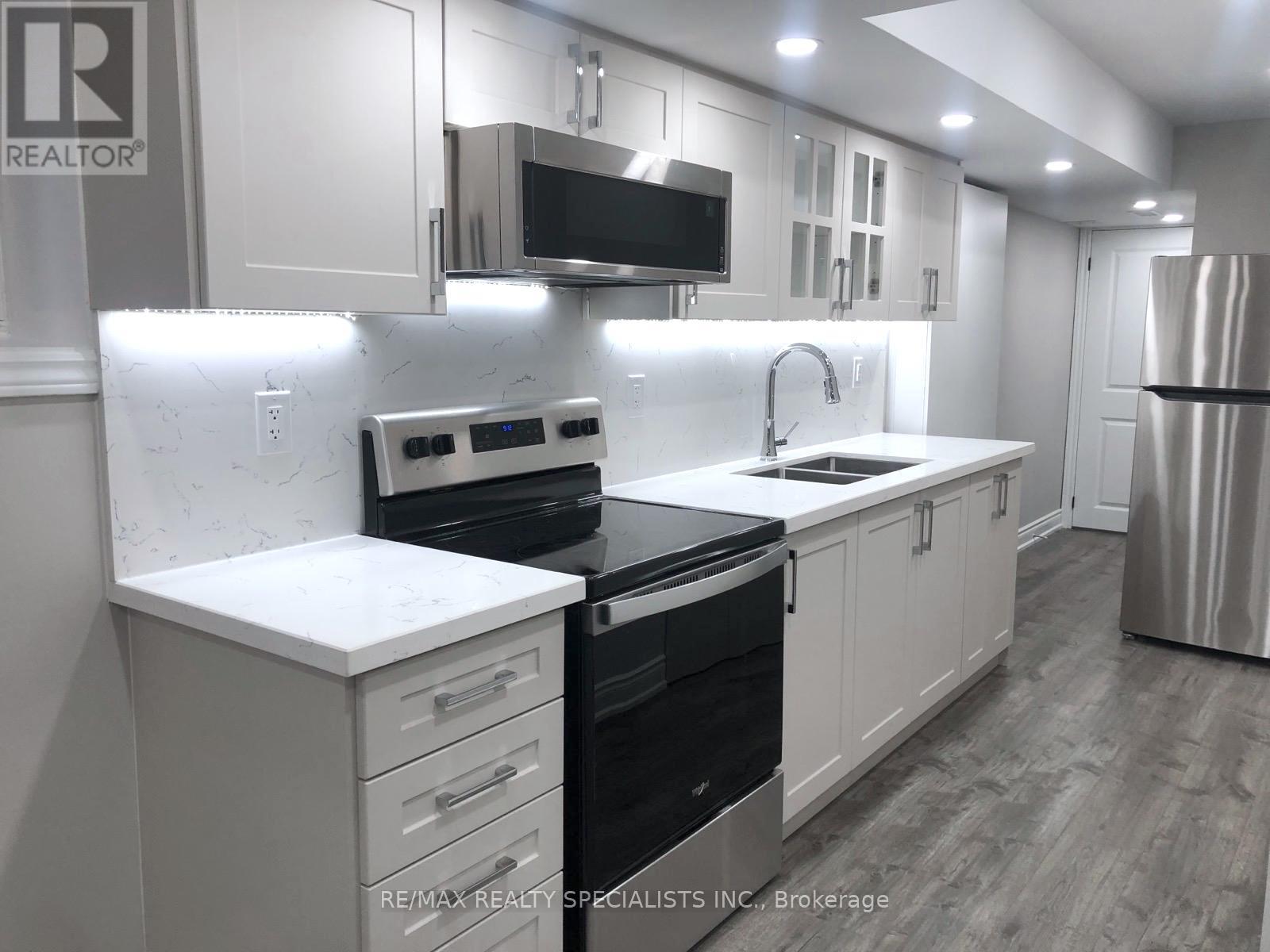 Bsmt - 471 Violet Gate Property Photo 2