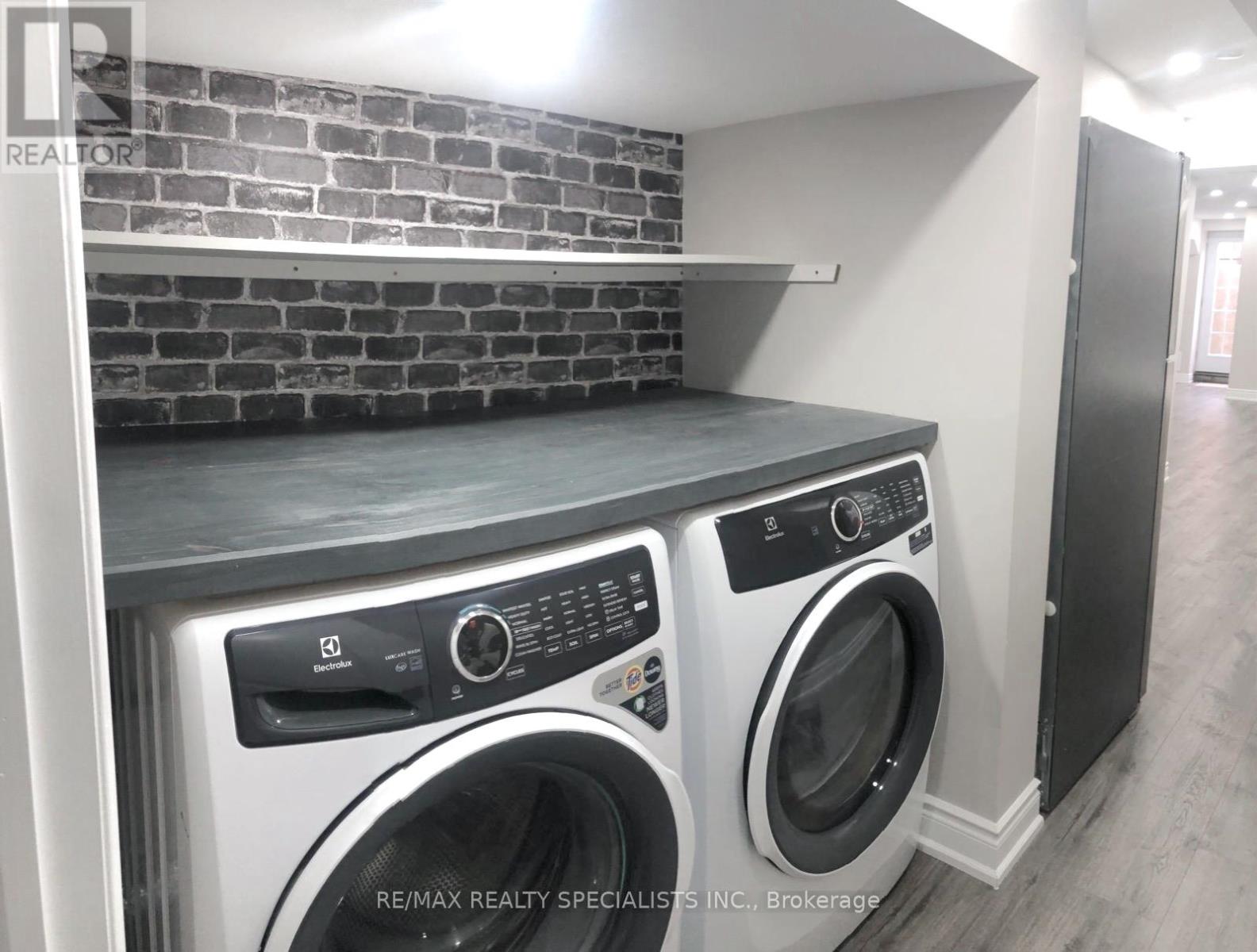 Bsmt - 471 Violet Gate Property Photo 3