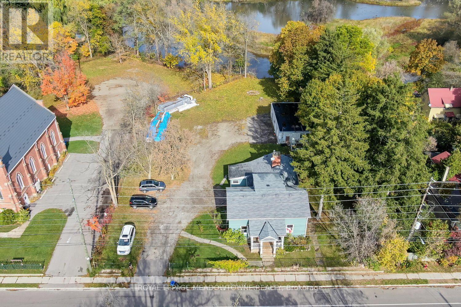 503 Guelph Street Property Photo 3