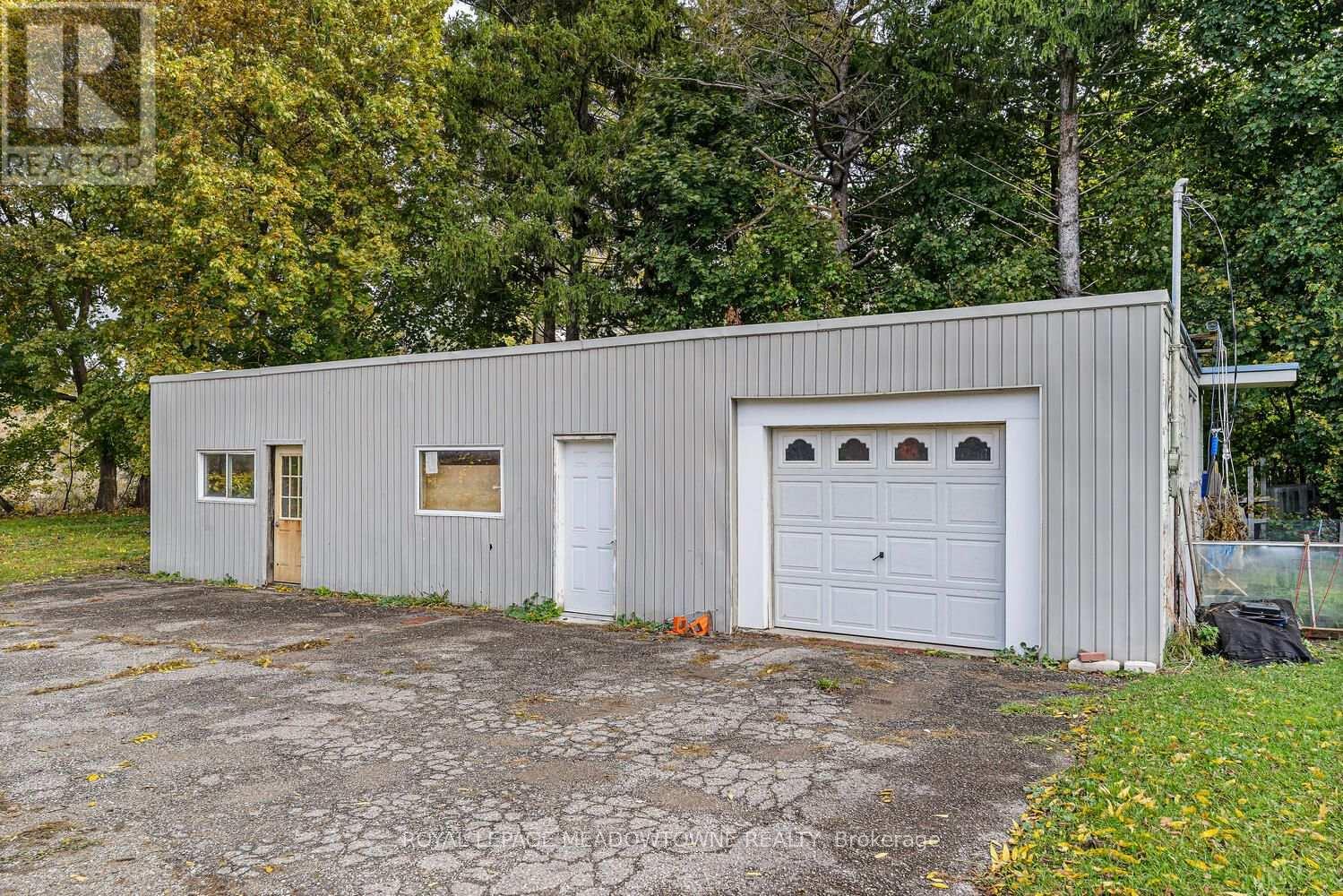 503 Guelph Street Property Photo 11