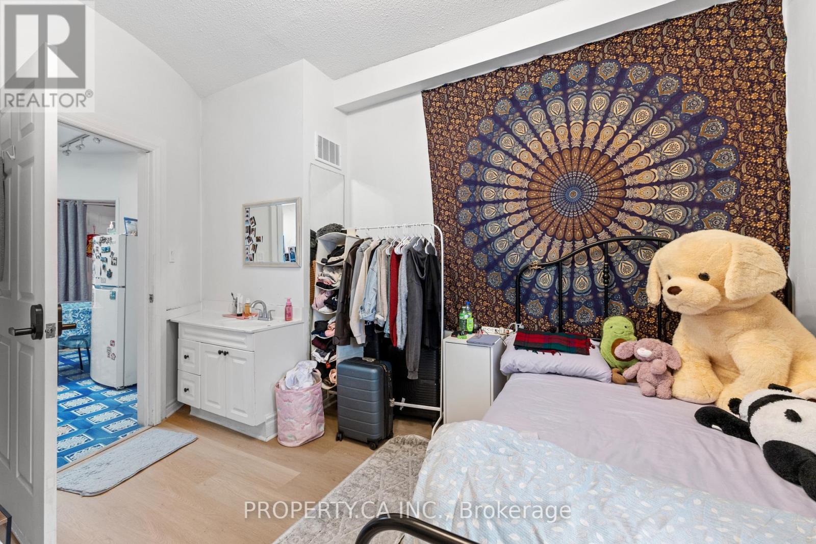 #upper - 1080 Dovercourt Road Property Photo 11