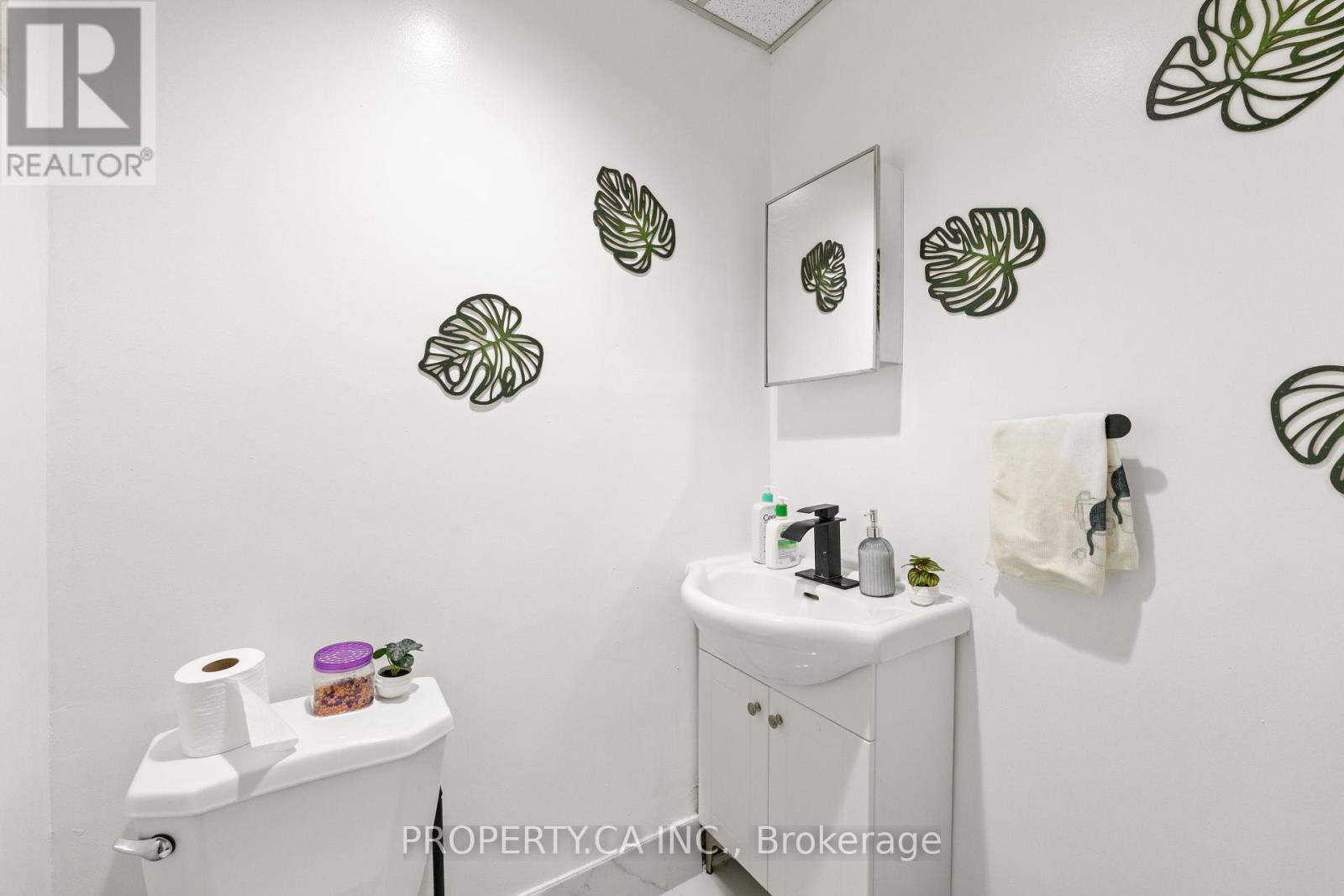 #upper - 1080 Dovercourt Road Property Photo 17