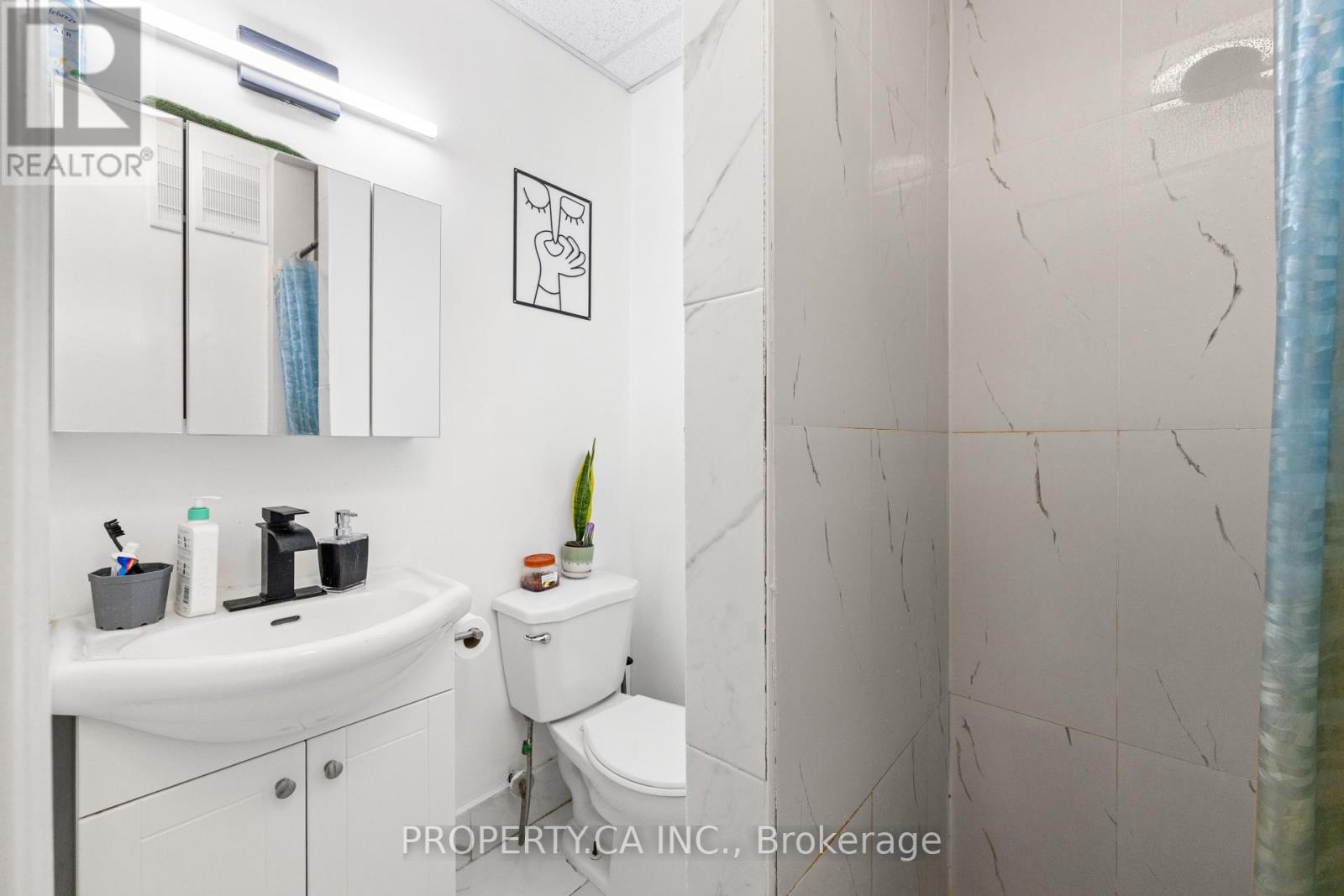#upper - 1080 Dovercourt Road Property Photo 18