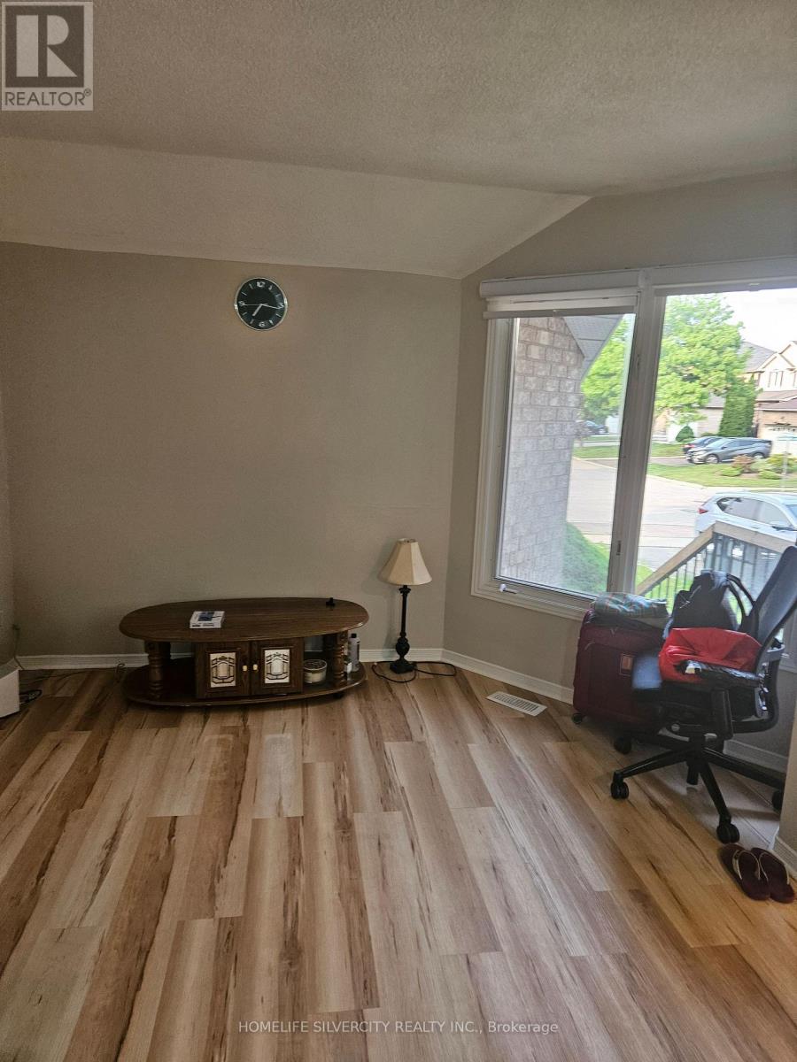 81 Beaconsfield Avenue Property Photo 4