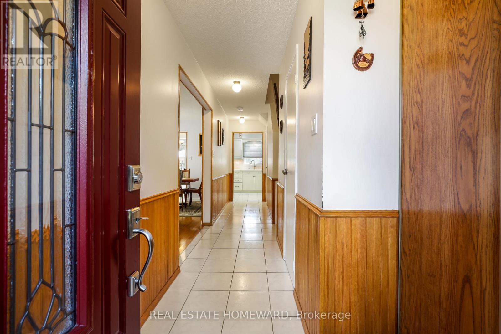 6399 Colebrook Crescent Property Photo 4