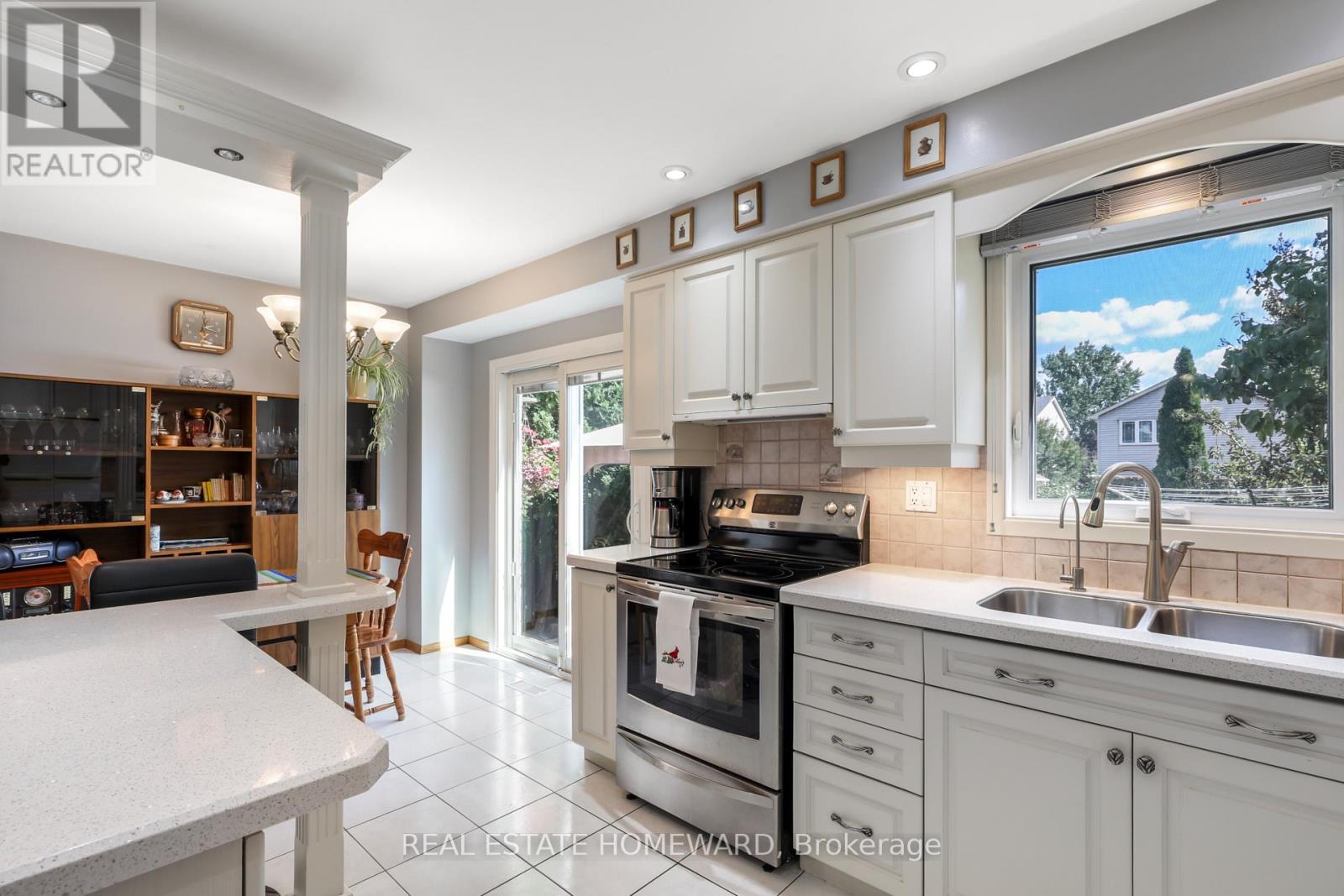 6399 Colebrook Crescent Property Photo 16