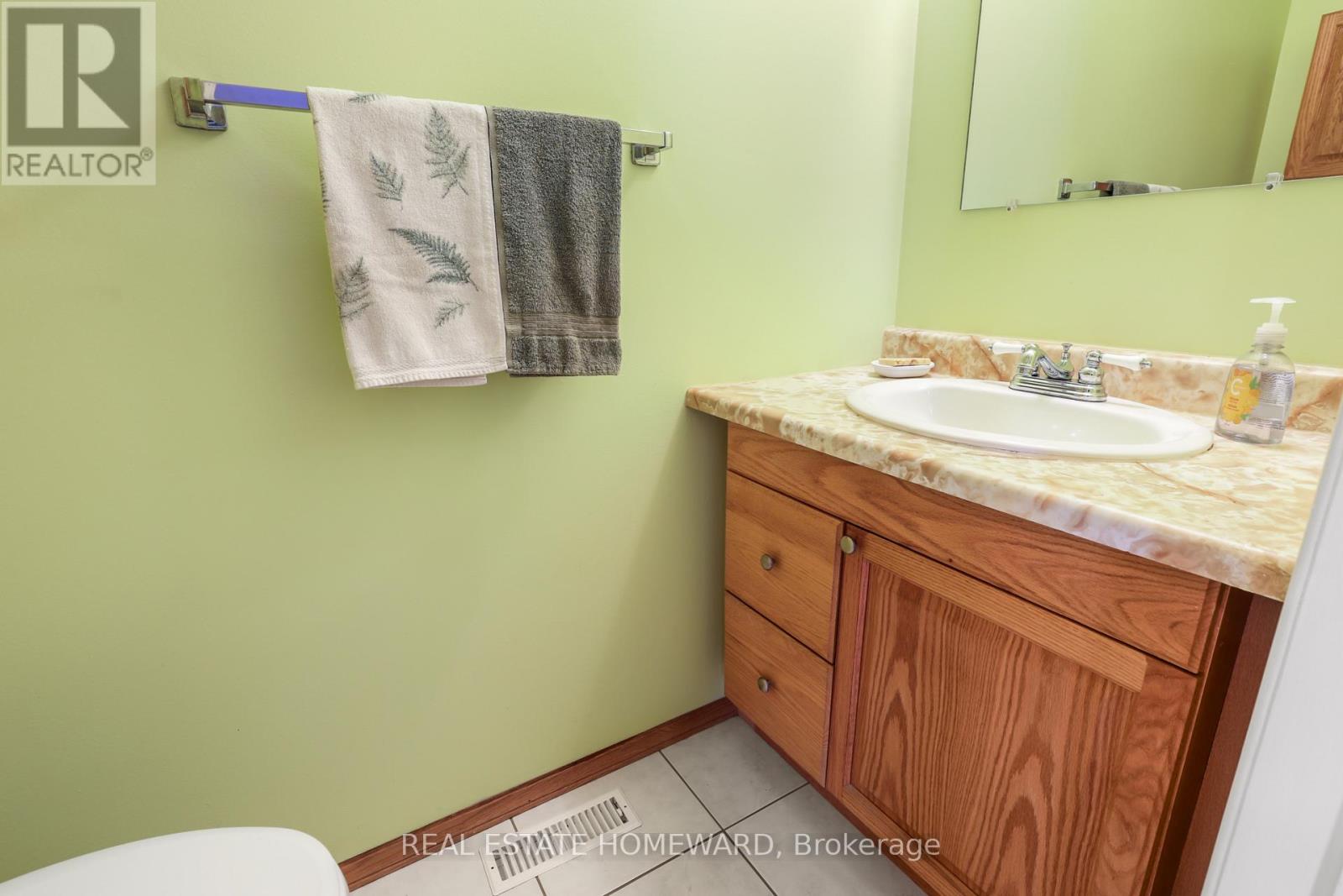 6399 Colebrook Crescent Property Photo 18