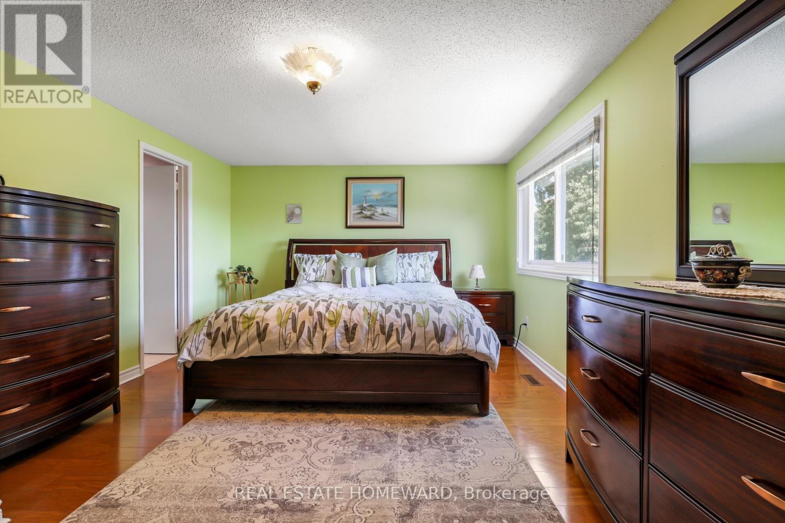 6399 Colebrook Crescent Property Photo 28