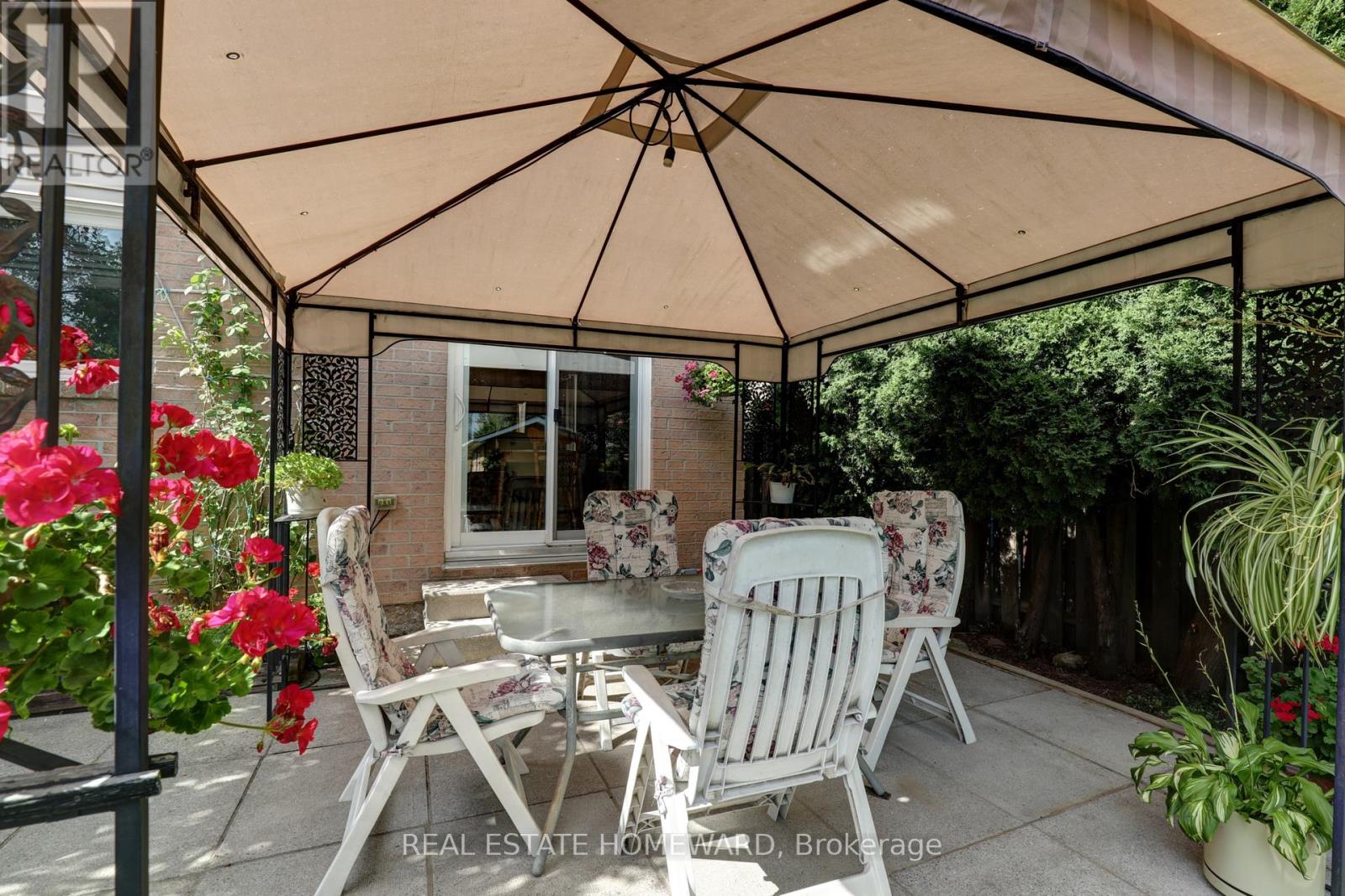 6399 Colebrook Crescent Property Photo 37