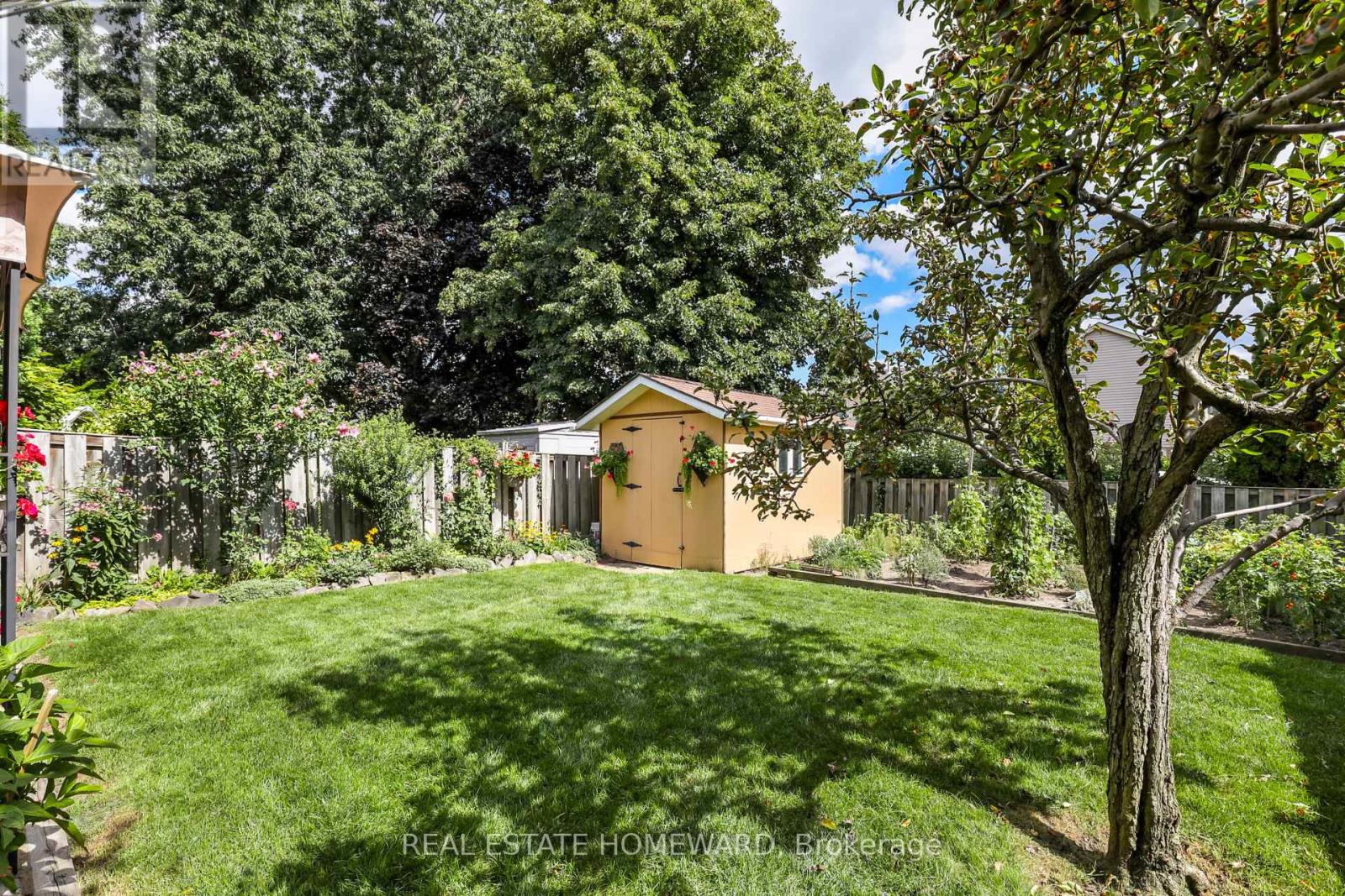 6399 Colebrook Crescent Property Photo 38