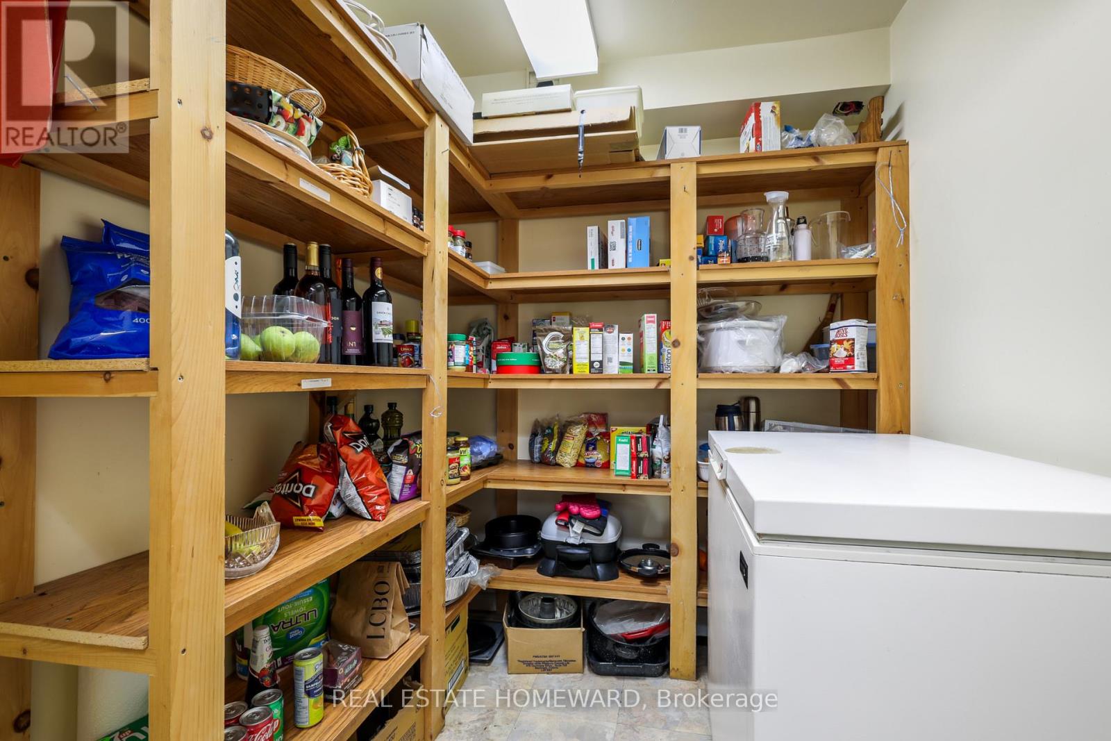 6399 Colebrook Crescent Property Photo 41