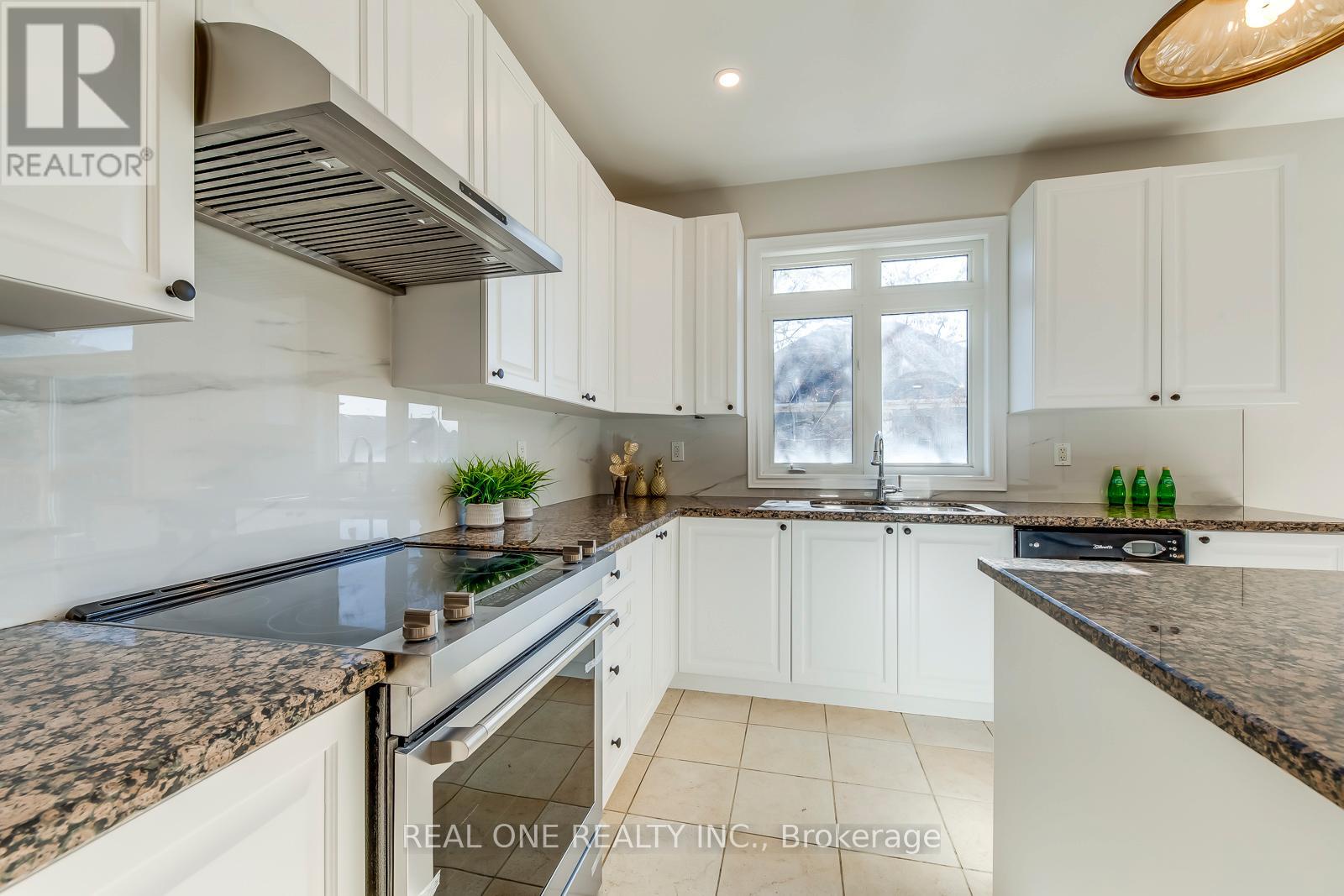 1426 Redwing Court Property Photo 17