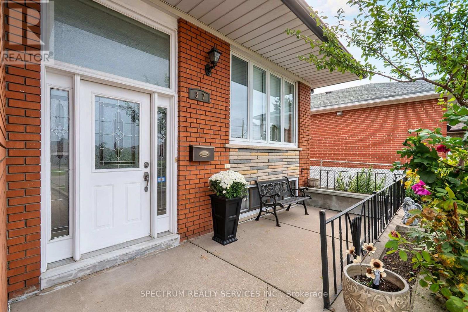 37 Jocada Road Property Photo 6