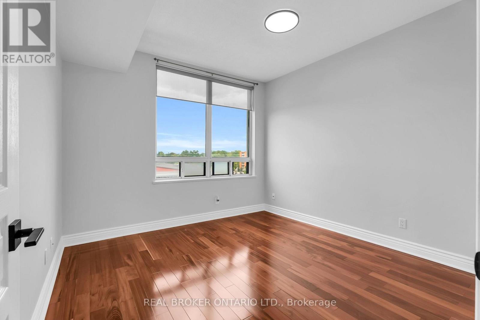 405 - 1 Belvedere Court Property Photo 22