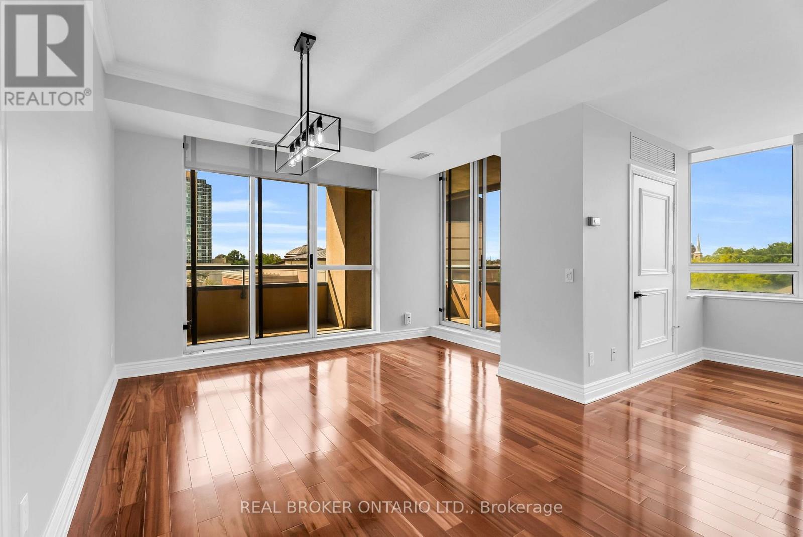 405 - 1 Belvedere Court Property Photo 24
