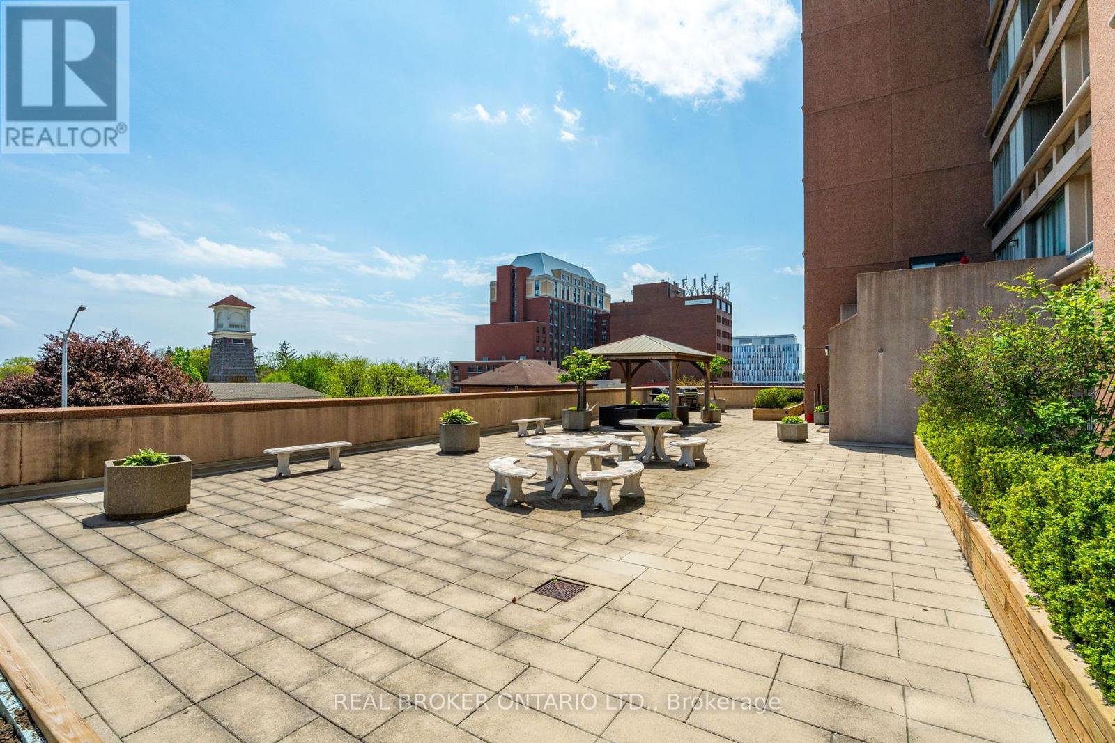 405 - 1 Belvedere Court Property Photo 30
