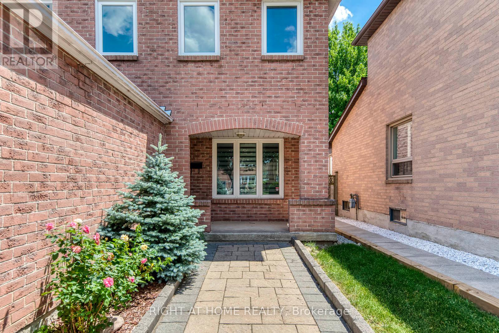 17 Nickel Crescent Property Photo 3
