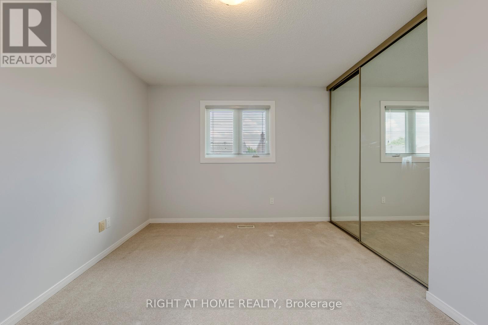 17 Nickel Crescent Property Photo 28
