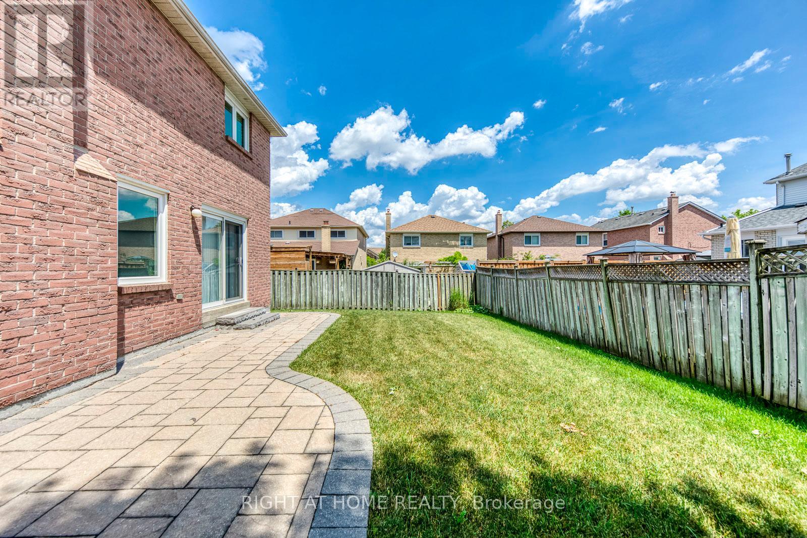 17 Nickel Crescent Property Photo 35