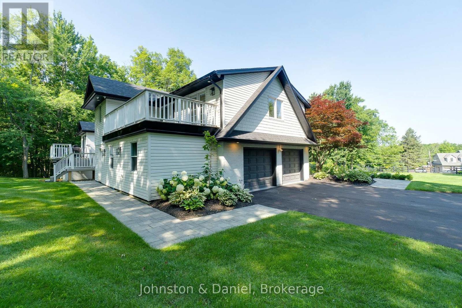 2340 Britannia Road Property Photo 8