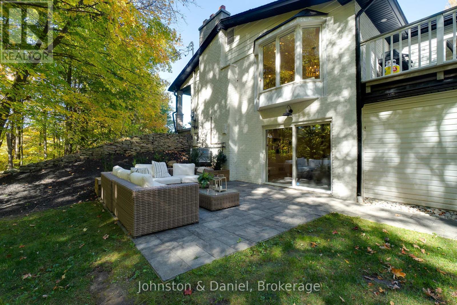 2340 Britannia Road Property Photo 10
