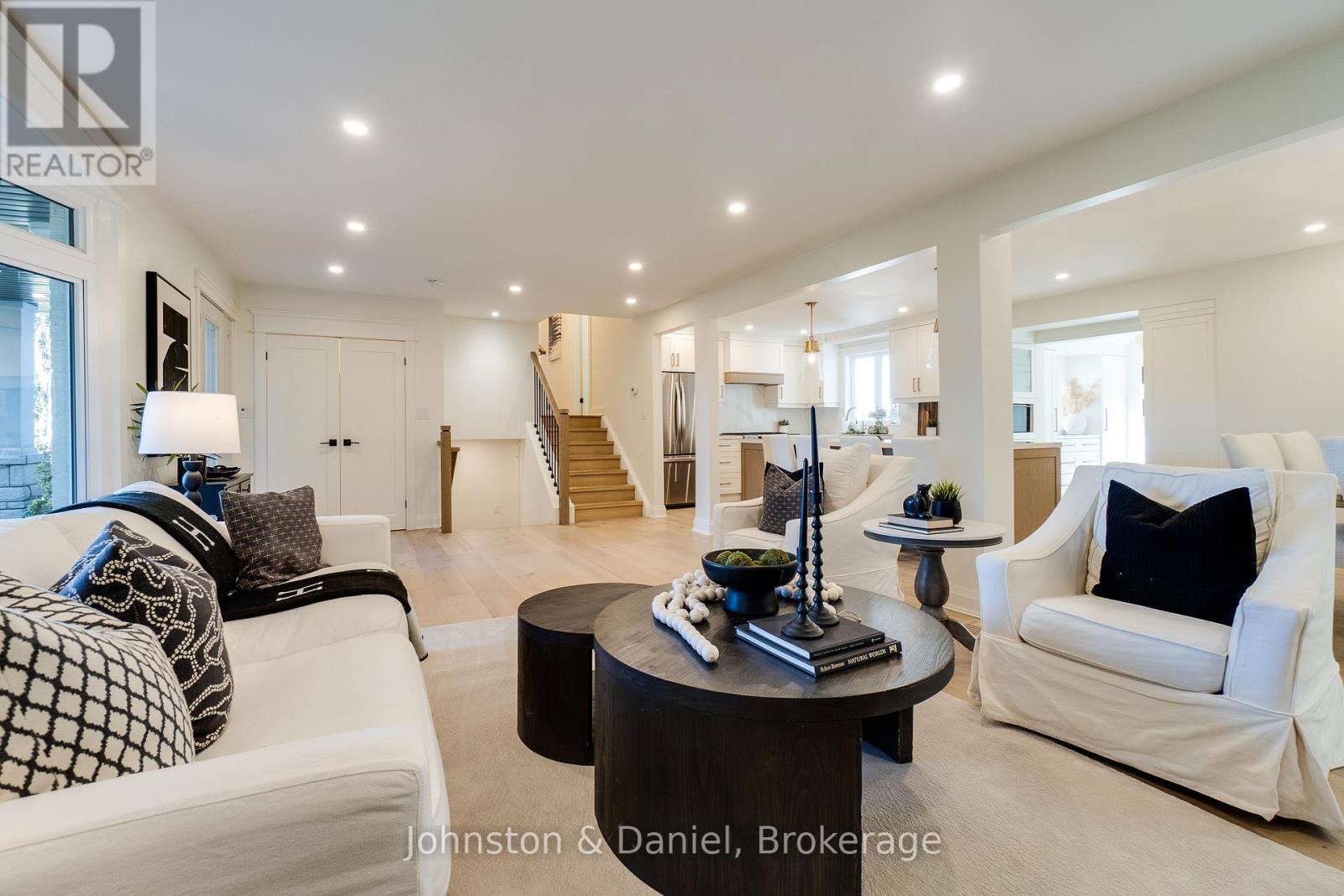 2340 Britannia Road Property Photo 17