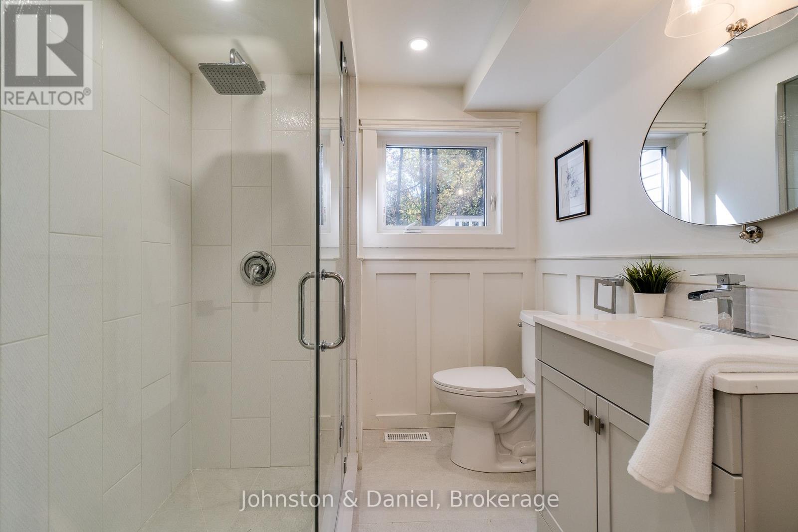 2340 Britannia Road Property Photo 37