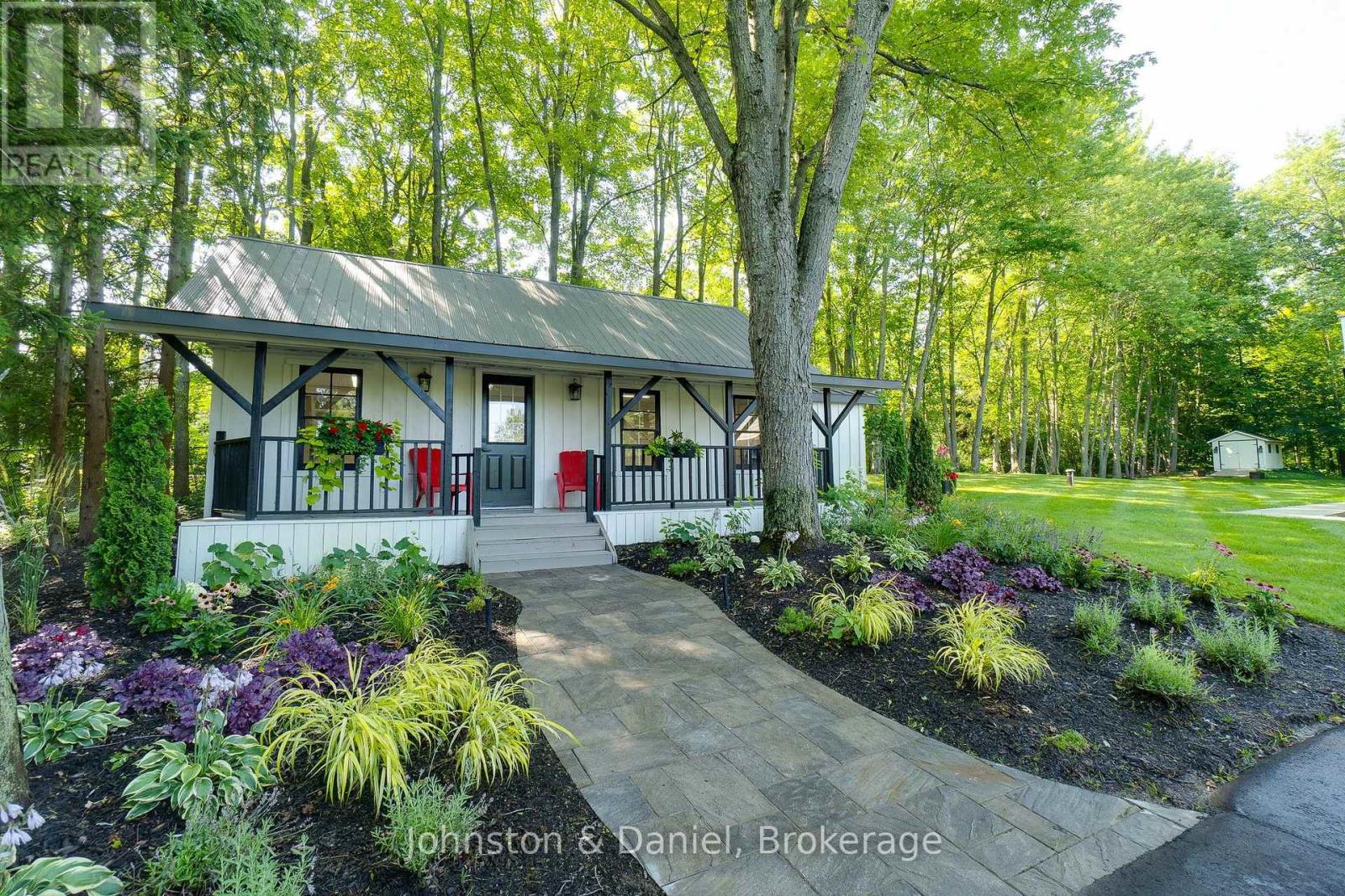 2340 Britannia Road Property Photo 47