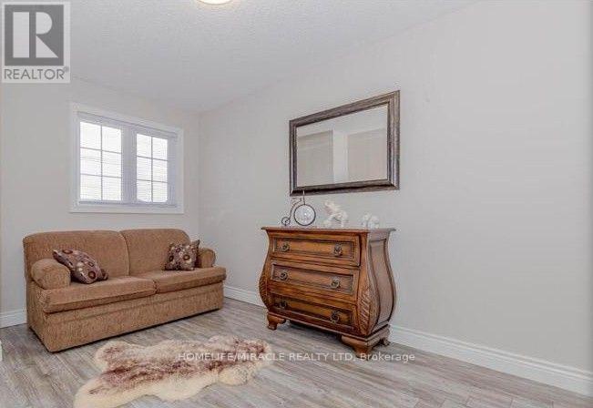 58 Summerdale Crescent Property Photo 9