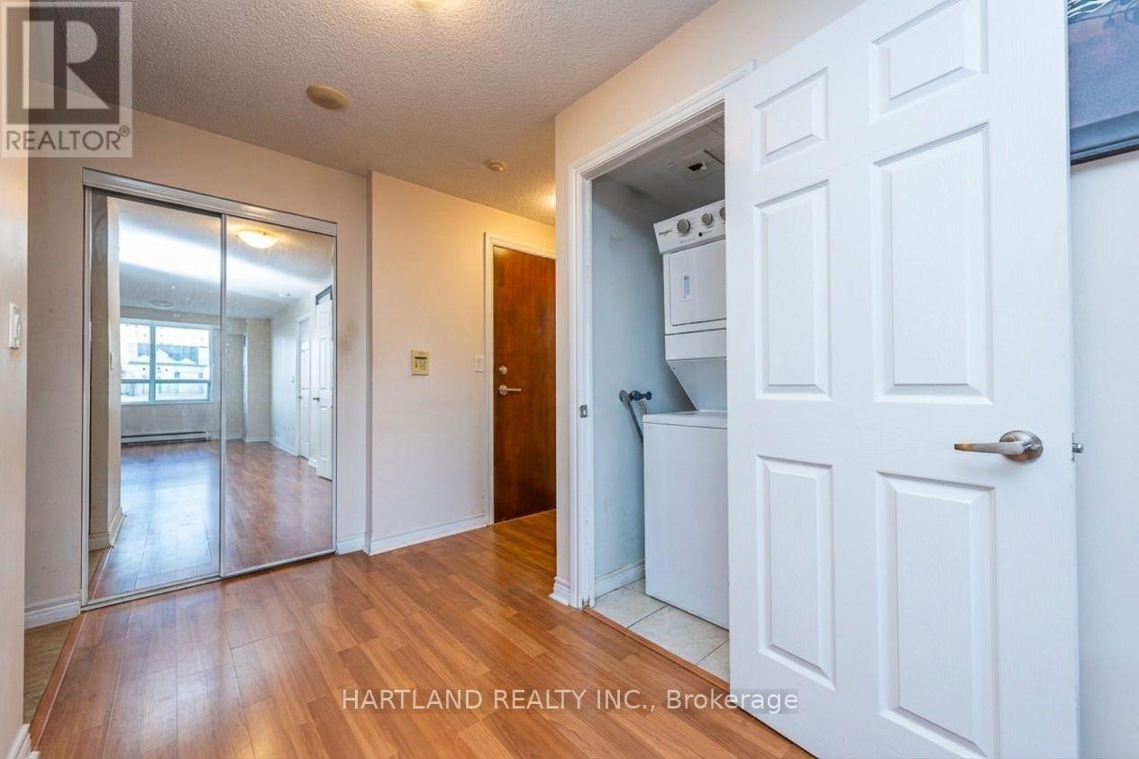 405 - 310 Burnhamthorpe Road W Property Photo 4