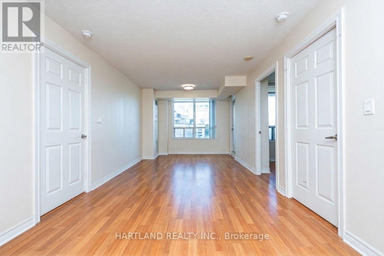 405 - 310 Burnhamthorpe Road W Property Photo 5