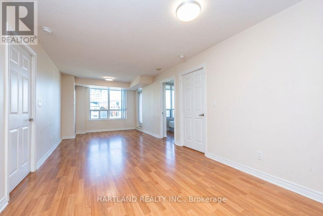 405 - 310 Burnhamthorpe Road W Property Photo 6
