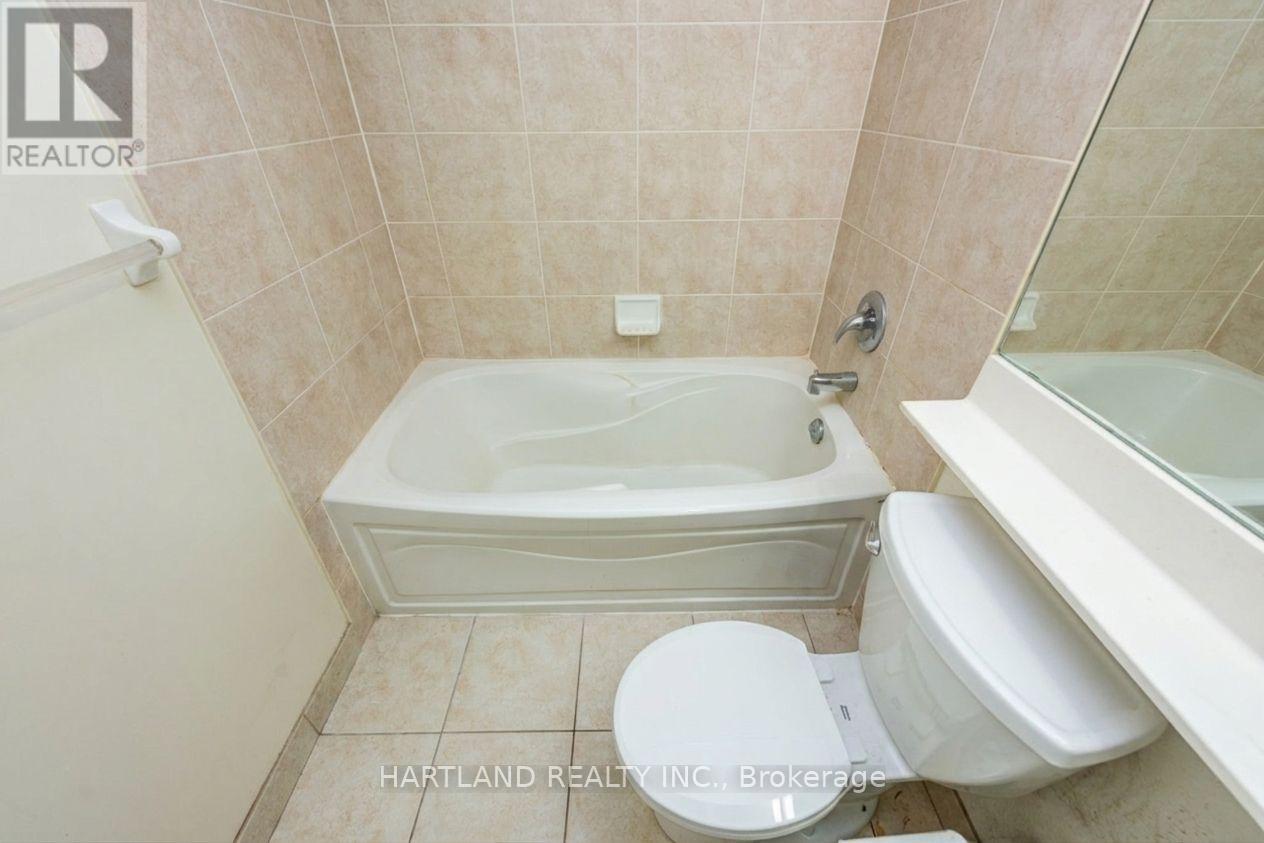 405 - 310 Burnhamthorpe Road W Property Photo 17