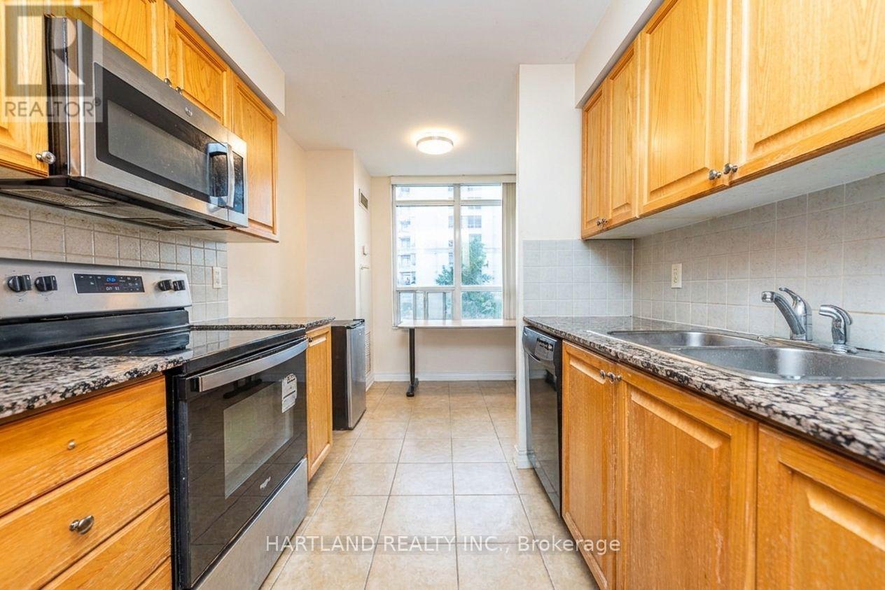 405 - 310 Burnhamthorpe Road W Property Photo 18