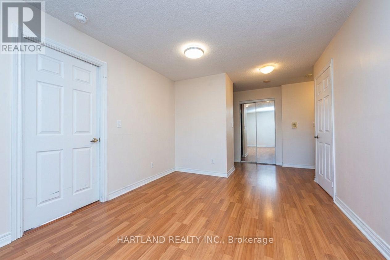 405 - 310 Burnhamthorpe Road W Property Photo 26