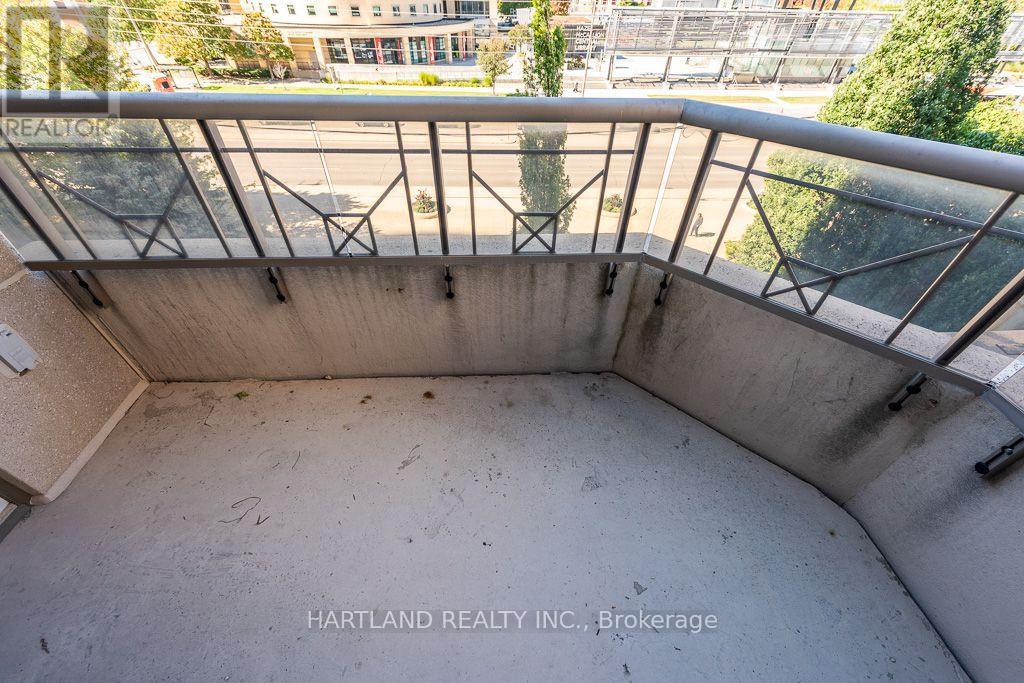 405 - 310 Burnhamthorpe Road W Property Photo 31