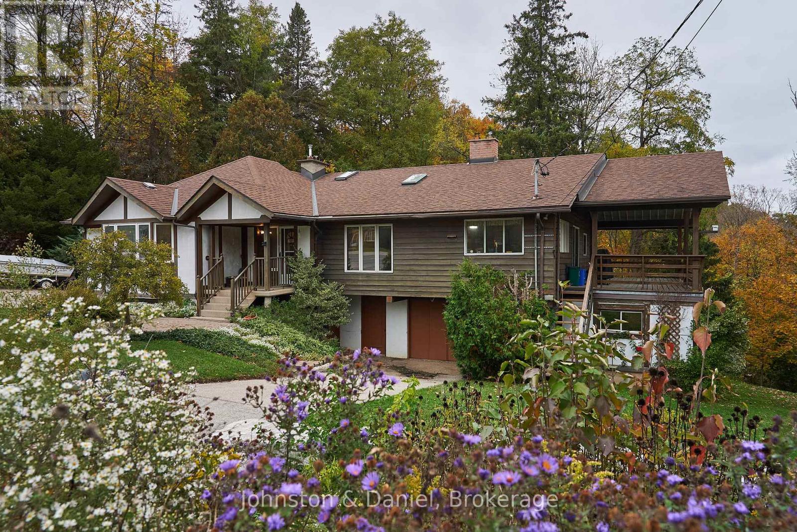 7095 Guelph Line Property Photo 3