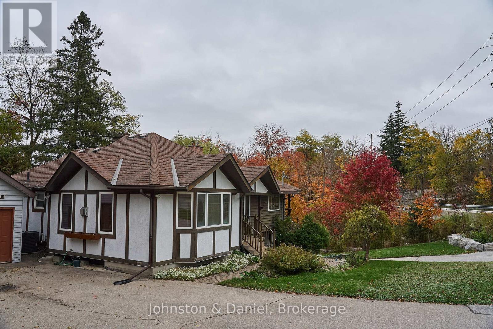 7095 Guelph Line Property Photo 6