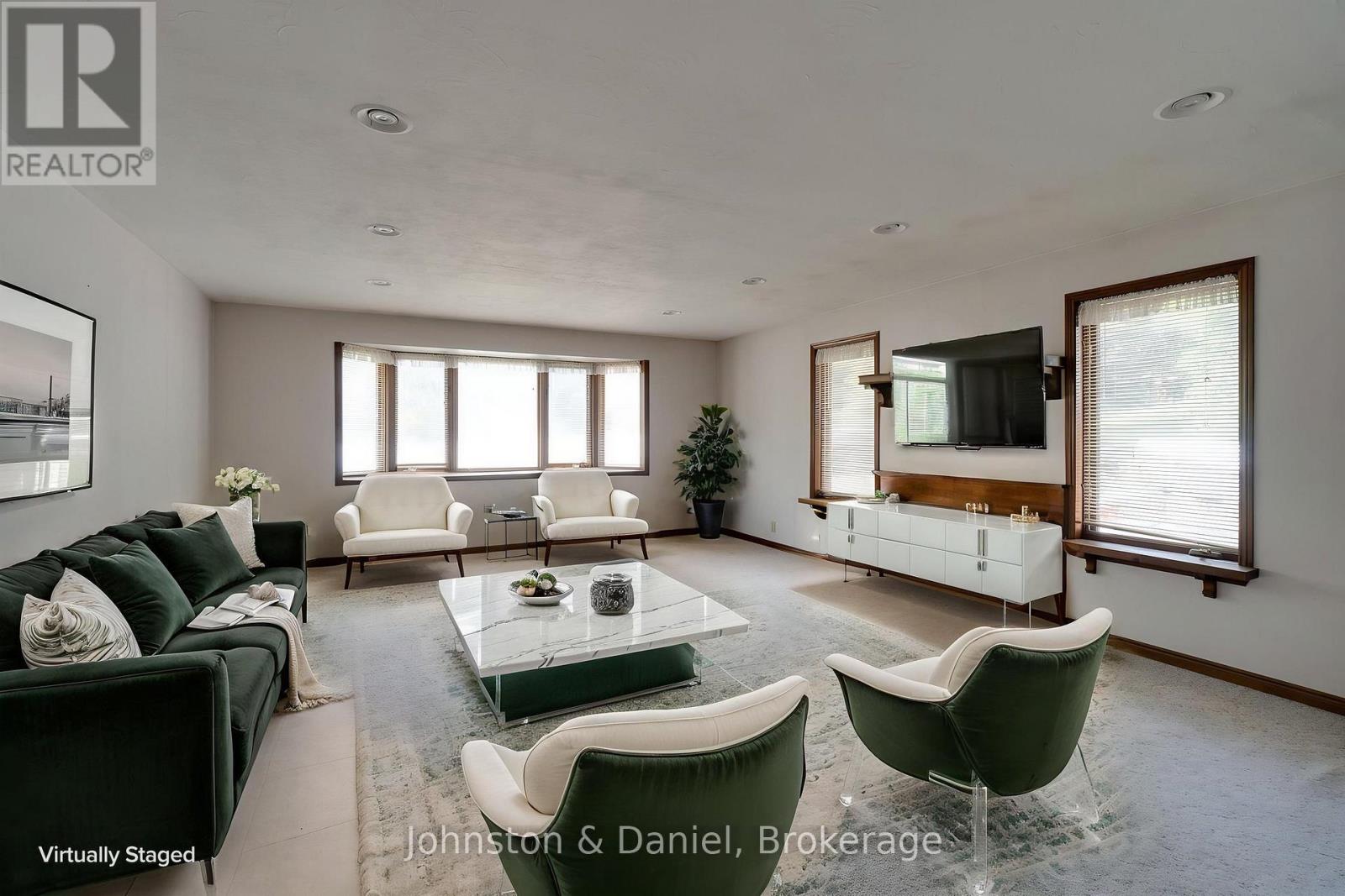 7095 Guelph Line Property Photo 21
