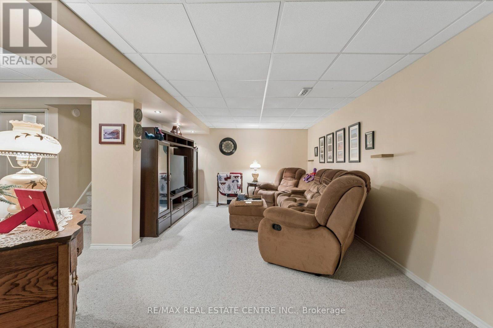 26 Jameson Crescent Property Photo 31