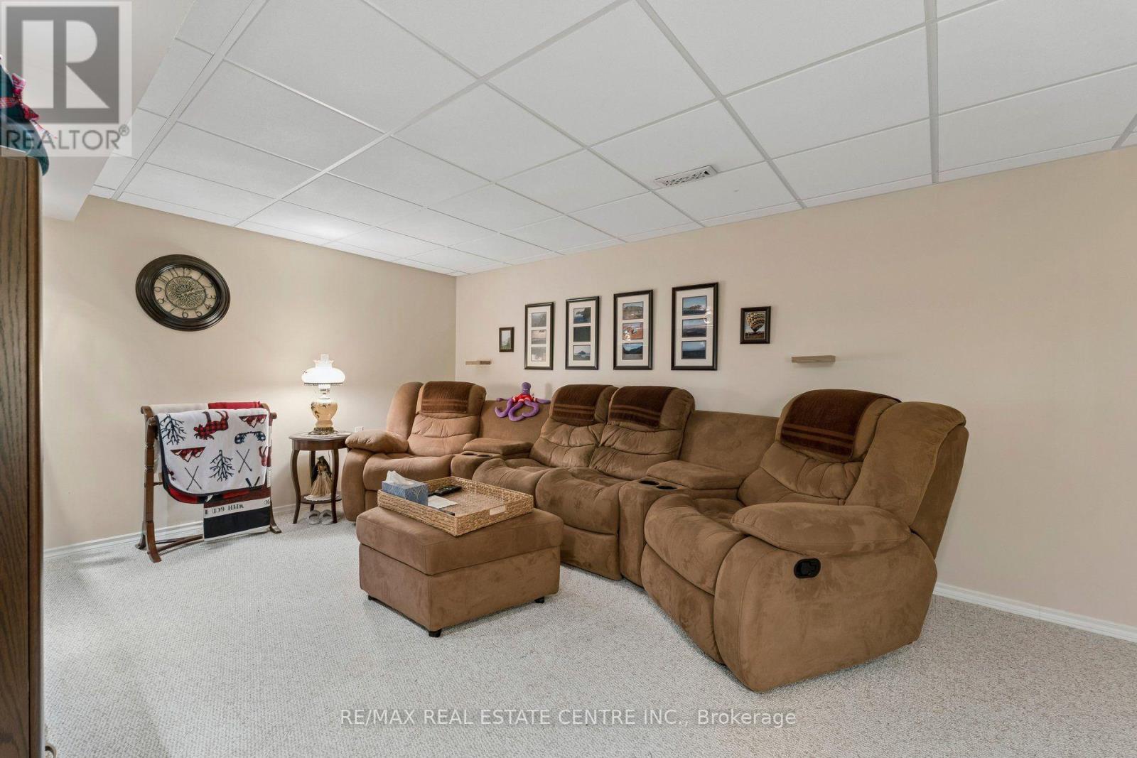 26 Jameson Crescent Property Photo 32