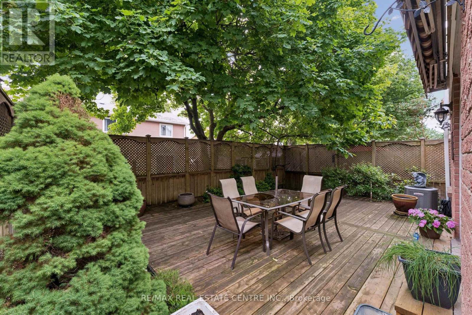 26 Jameson Crescent Property Photo 34
