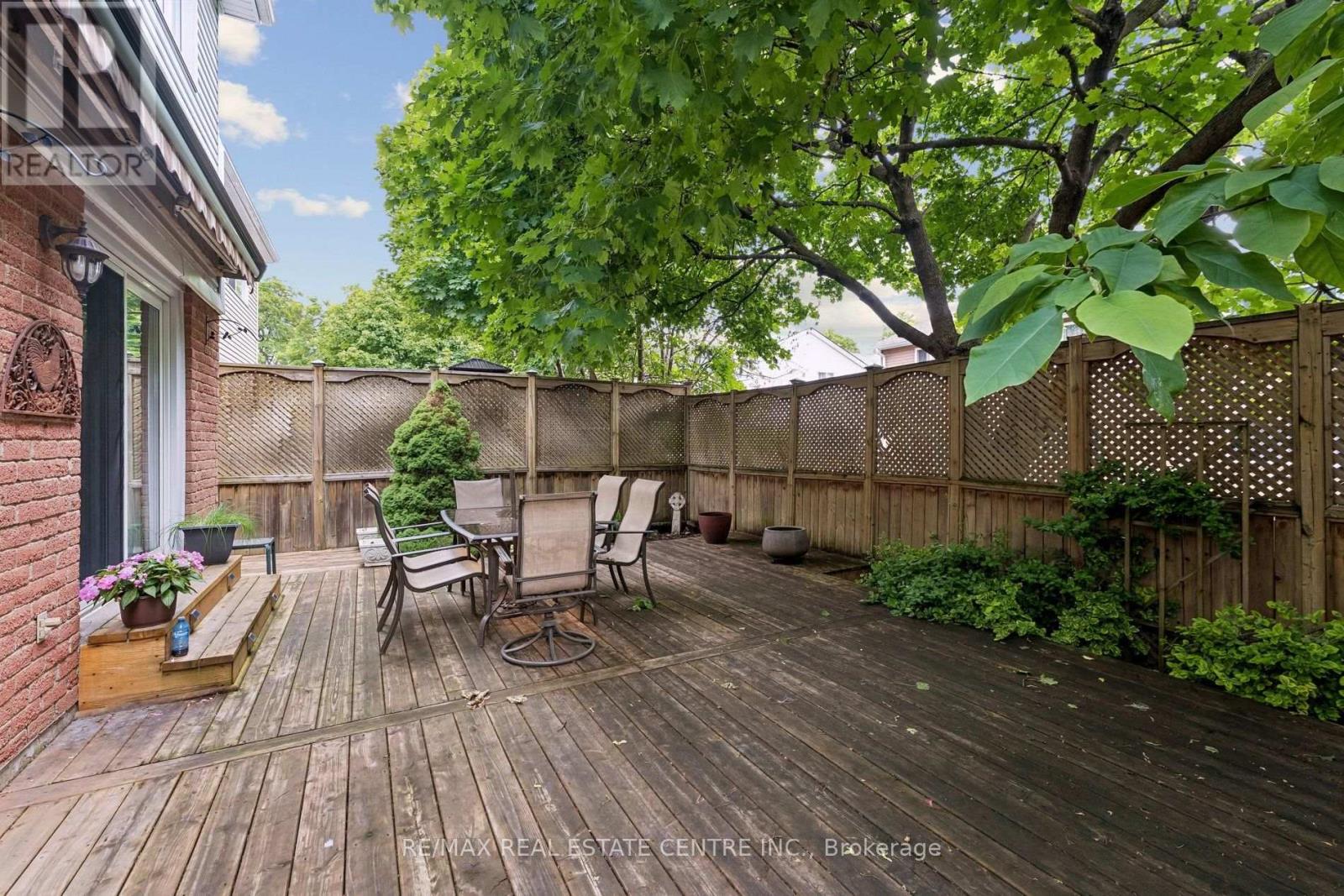 26 Jameson Crescent Property Photo 37